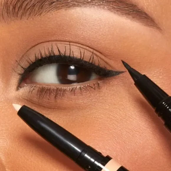 Tarte
Double Take Awake Micro Liquid Liner & Brightener BNIB - Picture 6 of 8